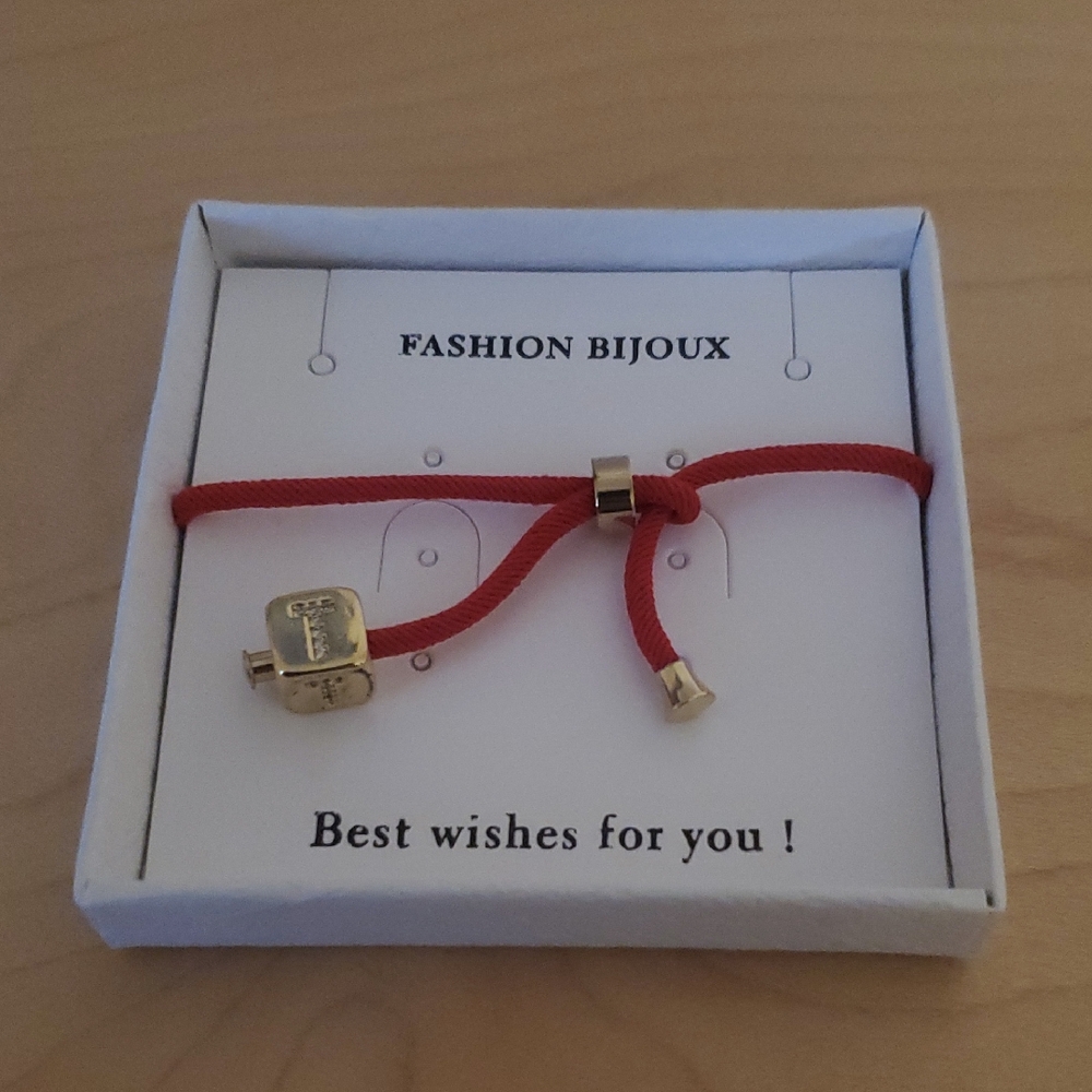 Red Gmsunny 'T' Bracelet